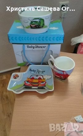 Сервизи    за хранене на  дете - 4 части от фин порцелан в кутия за подарък., снимка 1