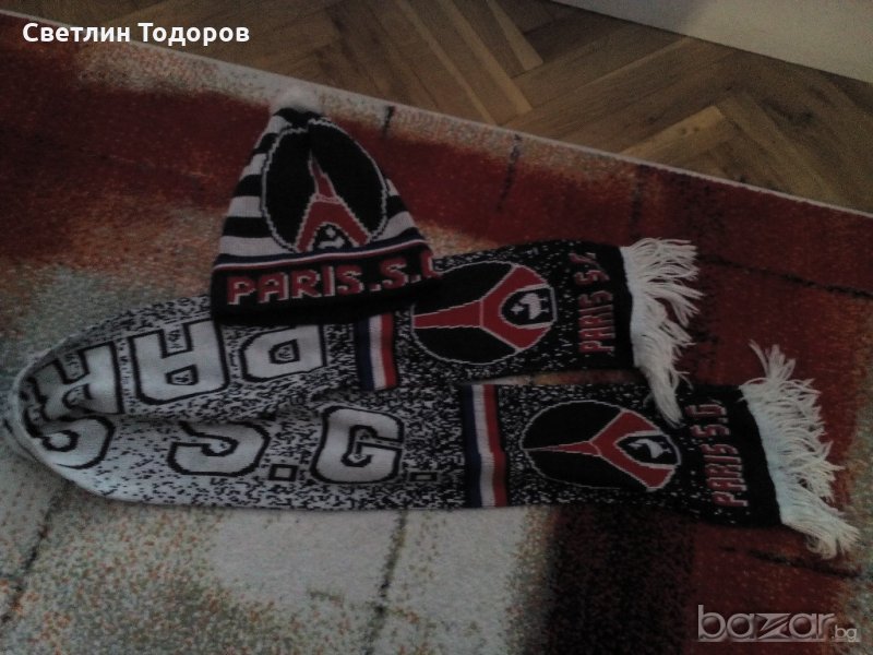 Футболен шал и шапка на П.С.Ж и шал на Русия, снимка 1