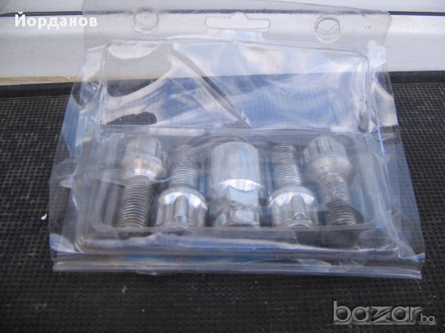 Секретни болтове от Рено Еспейс 3-в отлично състояние , снимка 2 - Части - 16634886