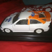 Метална количка Ford Escort - мащаб 1:24 - Burago, снимка 6 - Колекции - 22220917