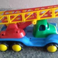 Детски камион, снимка 1 - Коли, камиони, мотори, писти - 21172843