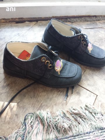 италиански обувки, снимка 4 - Детски маратонки - 22602334