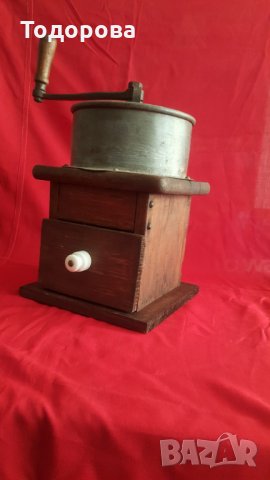 Старинна професионална кръчмарска мелница за кафе, снимка 2 - Антикварни и старинни предмети - 24881498
