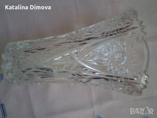 Продавам кристална ваза, много красива и елегантна, снимка 3 - Форми - 23398599