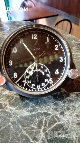 Часовник от руски изтребител Су 27 и МИГ 15, снимка 1 - Антикварни и старинни предмети - 22628405