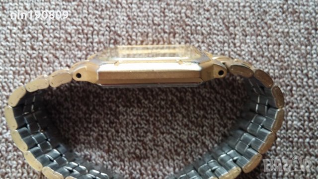 Часовник Valentino от 70-те, снимка 8 - Други - 22067022