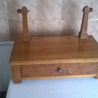 стара дървена тоалетка, снимка 1 - Антикварни и старинни предмети - 14238295