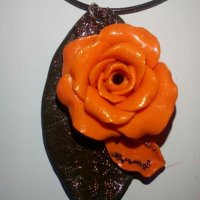 Колие ръчна изработка с обеци, роза, снимка 4 - Колиета, медальони, синджири - 19948343