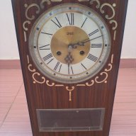 Стенен механичен часовник, снимка 1 - Антикварни и старинни предмети - 17218411