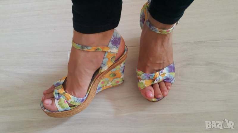 Уникални цветни сандали, снимка 1