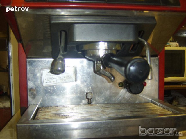 Кафемашина професионална 'Бразилия + кафемелачка FEAMA , снимка 2 - Кафе машини - 15898779