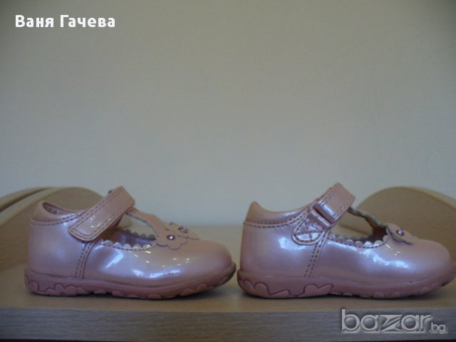Два чифта детски обувки Mothercare №19, снимка 3 - Детски маратонки - 17962492