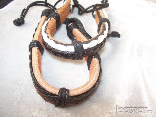 двуцветна кожена гривна, снимка 2 - Гривни - 13077275