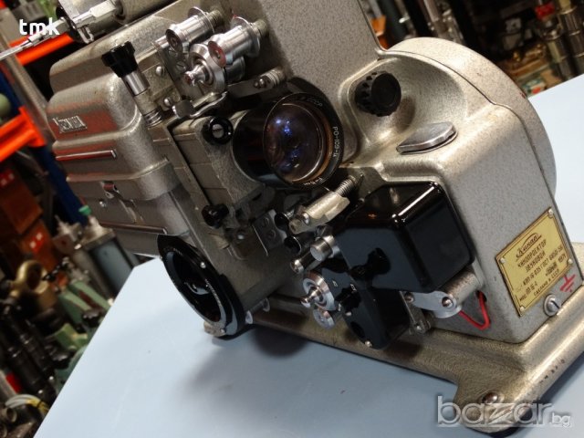 Кинопроектор Украина, снимка 13 - Антикварни и старинни предмети - 21480033