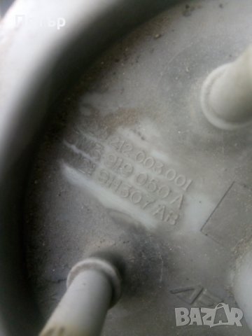 Помпа резервоар  Сеат Алхамбра,фолцваген шаран, снимка 3 - Части - 25164143