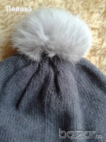 Шапка с помпон   естествен  косъм   , снимка 2 - Шапки - 16157005