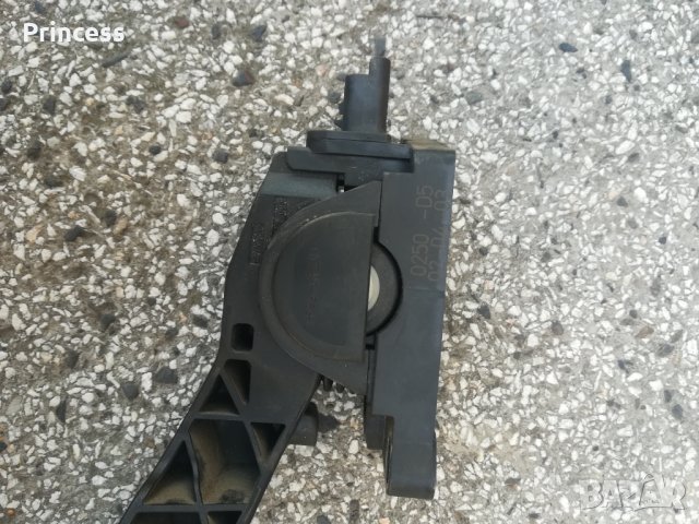 Педал за газ за Пежо 206, снимка 3 - Части - 26102613