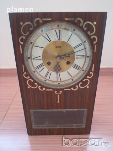 Стенен механичен часовник, снимка 1 - Антикварни и старинни предмети - 17218411