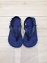 Тъмно сини детски джапанки със закопчалка размер 17,5 см