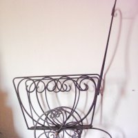 Стара количка от ковано желязо, снимка 1 - Антикварни и старинни предмети - 24120028