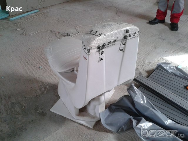 Продавам тоалетна чиния моноблок, долно оттичане, снимка 3 - Други стоки за дома - 19206533