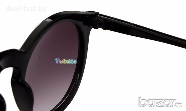 Стилни дамски слънчеви очила тип "кръгли"  - 4 цвята, снимка 5 - Слънчеви и диоптрични очила - 18131624