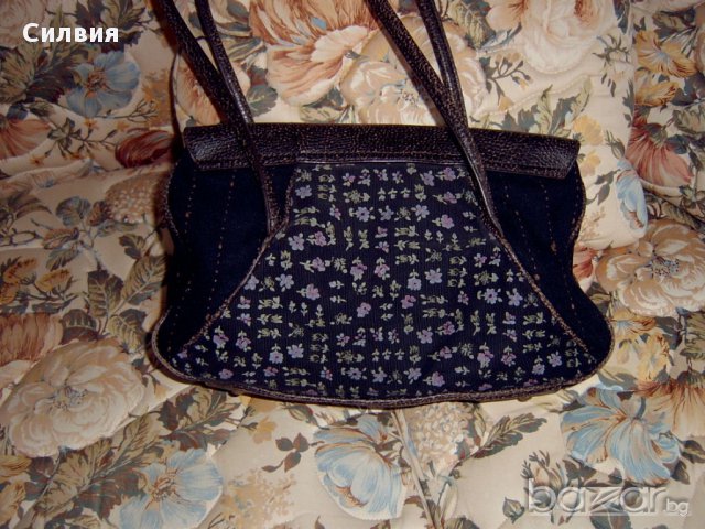  Намалена на 25 лв! Дамска чанта Esprit , снимка 4 - Чанти - 13651299