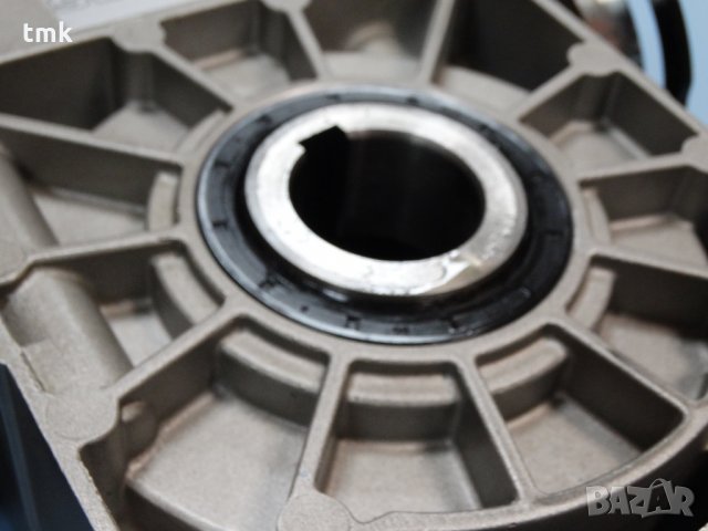 Мотор-редуктор  SEUSTER, снимка 15 - Електродвигатели - 24477557