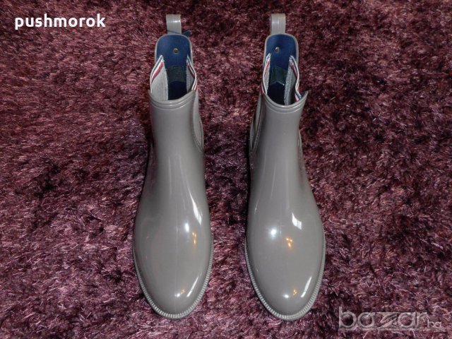 TOMMY HILFIGER Glossy Rubber Boot 42 номер, снимка 2 - Дамски боти - 19988981
