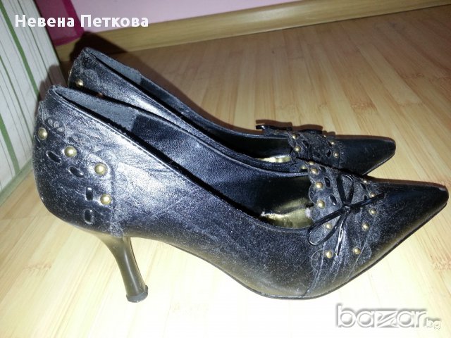 Обувки дамски черни с капси размер 35, снимка 4 - Дамски обувки на ток - 13399126