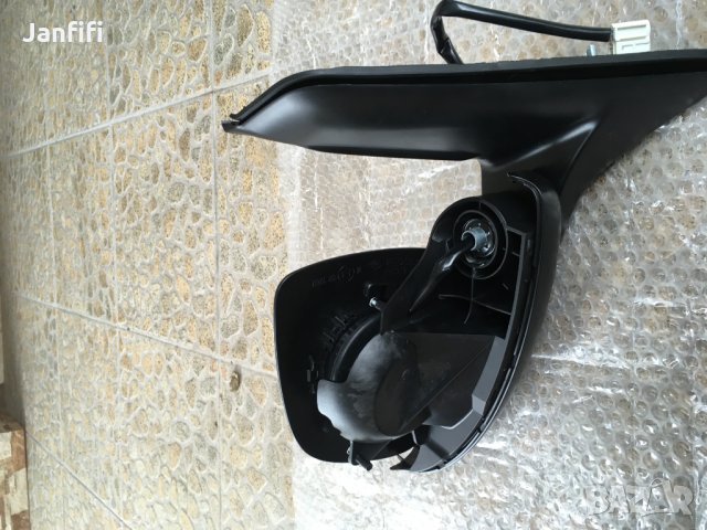 Дясно огледало за Сузуки SX 4, снимка 6 - Части - 23882976