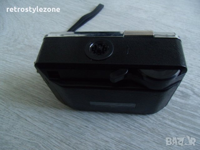 № 2204 стар фотоапарат Kodak 277x INSTAMATIC, снимка 3 - Други ценни предмети - 25229821