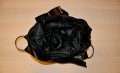 Черна кожена чанта - мека Weiyena, снимка 4