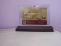 Сувенирни 500 евро златни банкноти в стъклена поставка и масивно дърво + сертификат, снимка 4