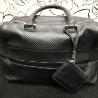 Черна кожена чанта с къси дръжки марка Barata & Ramilo с малко външно джобче на дръжката , снимка 1 - Чанти - 23626384