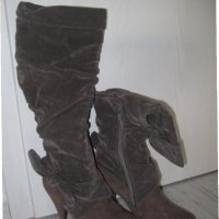 Нови чизми , снимка 2 - Дамски ботуши - 19383923