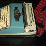 пишеща машина, снимка 2 - Антикварни и старинни предмети - 11105404