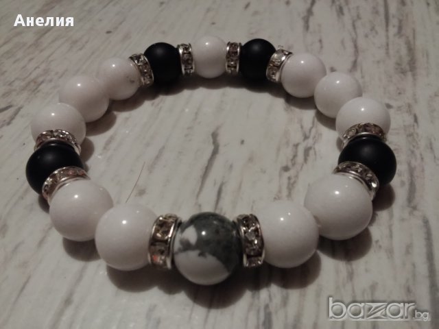 Гривна от естествени камъни за любов и енергия