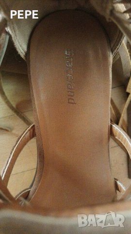 Кафяв сет сандали и чанта с ресни , снимка 3 - Сандали - 22086047