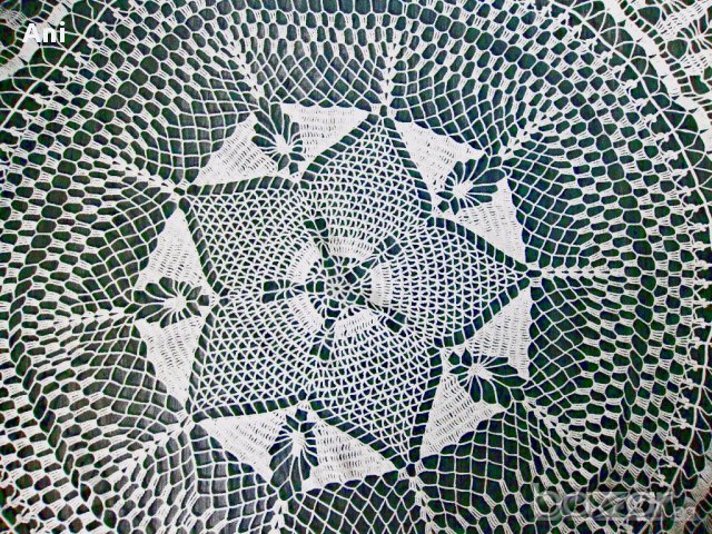 Нова ръчно плетена покривка за маса , снимка 8 - Декорация за дома - 15753559