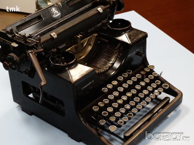 Пишеща машина TRIUMPH STANDART 12, снимка 1 - Други - 18920821