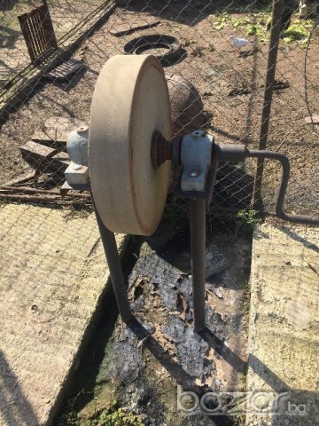 много старо и голямо точило за ножове със стойка, снимка 6 - Антикварни и старинни предмети - 21016605