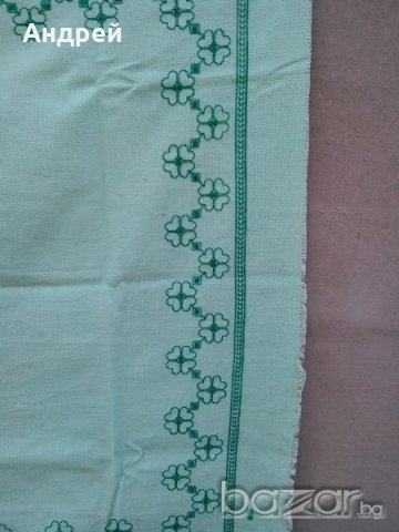 Бродирана покривка, снимка 2 - Антикварни и старинни предмети - 18289766