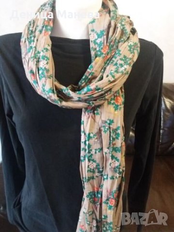 Дамски шал, снимка 3 - Шапки - 23787145