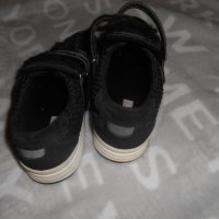 Черни спотни обувки Dolce Gabbana 100 % кожа, снимка 14 - Детски маратонки - 24338765