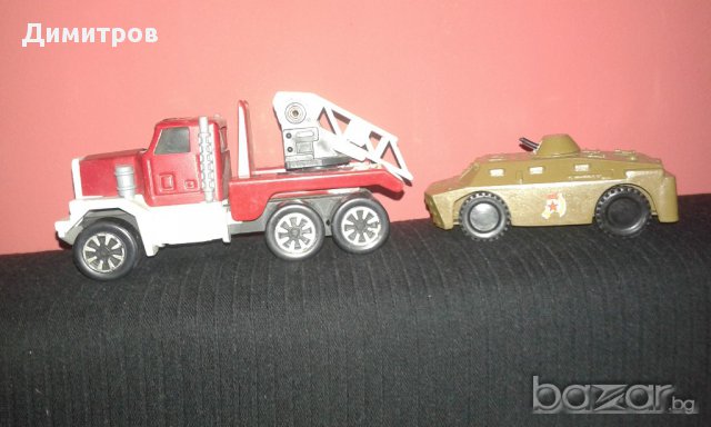 Метални колички и фотоапарати, снимка 1