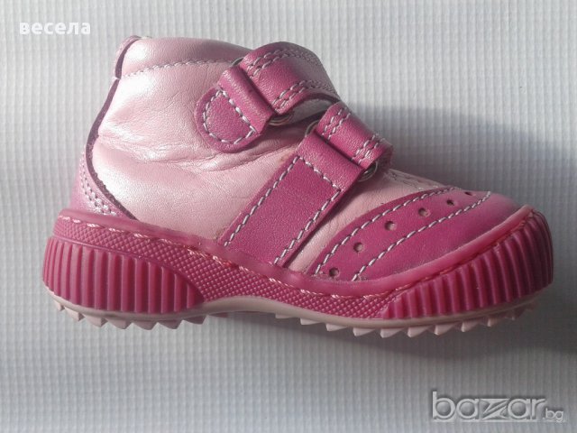 Бебешки обувки за момиче от естествена кожа с лепенки, ортопедични, снимка 4 - Бебешки обувки - 9897571