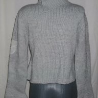 Уникален вълнен пуловер - модел кроп с копчета от естествен седеф, снимка 5 - Блузи с дълъг ръкав и пуловери - 16334727