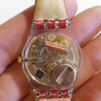 Дам.часовник-SWATCH SWISS-кварц-100% оригинал. Закупен от Германия., снимка 4 - Дамски - 22123443