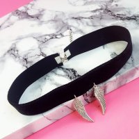 Страхотен модел с крила и кадифе, черен чокър, чоукър, choker, снимка 3 - Колиета, медальони, синджири - 20746760